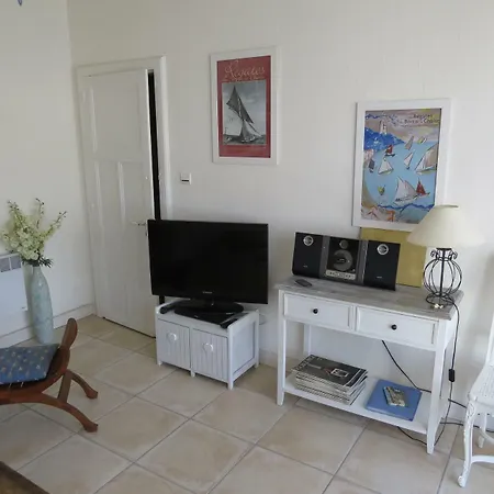 Maison D'hotes Brin De Palmier * נוארמוטייה-אן-ליל